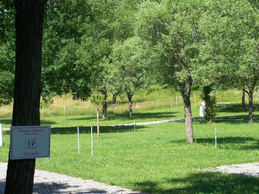 Отель Moulin De La Roque Althen-des-Paluds Номер фото